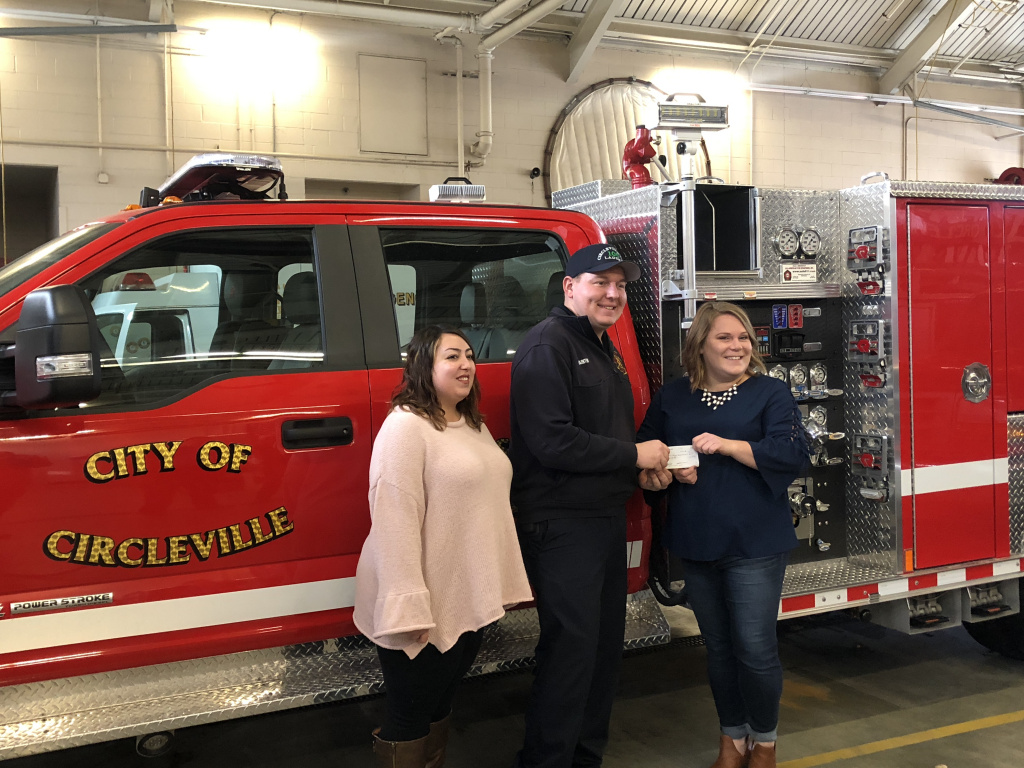 Job and Family Team up With Circleville Fire for Shop with a Cop