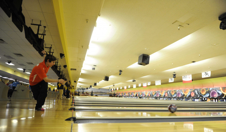 chad valley bowling set