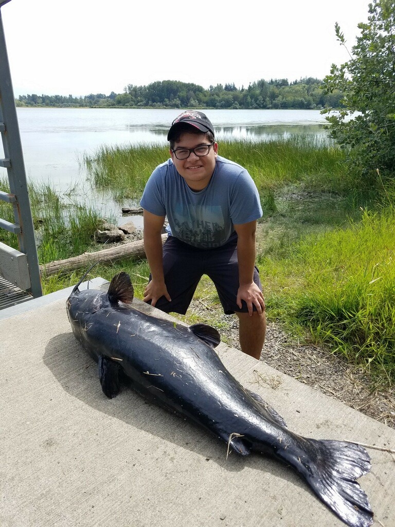 Teen breaks 20 year old channel catfish record with 8 test line
