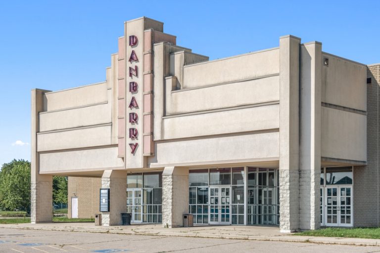 Danbarry Cinemas Chillicothe Announces Reopening Scioto Post