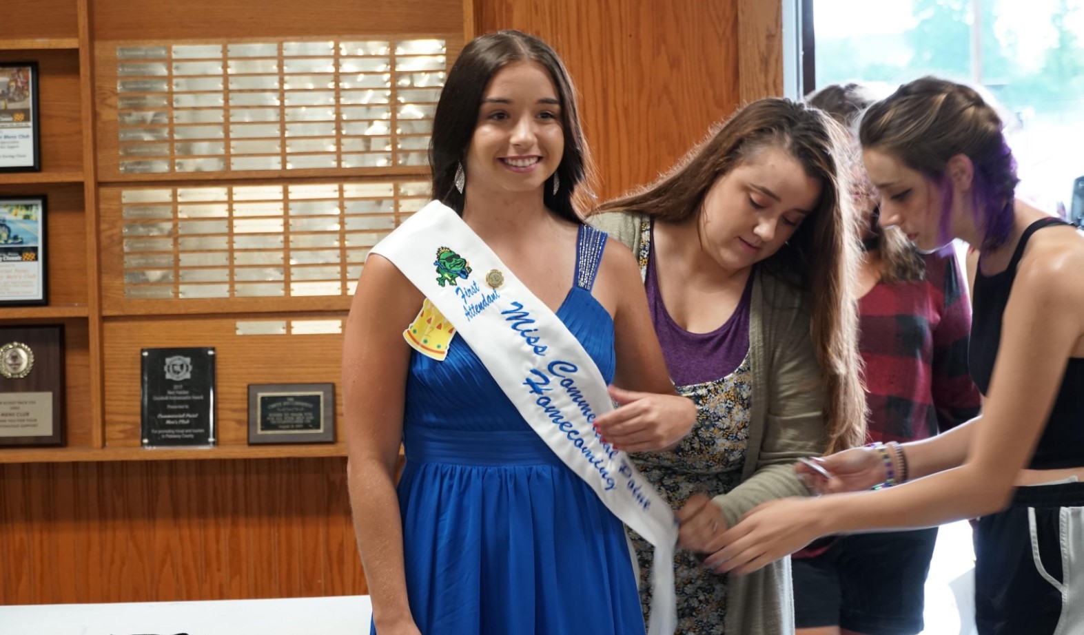 Pickaway County Commercial Point Festival Crowns Queen