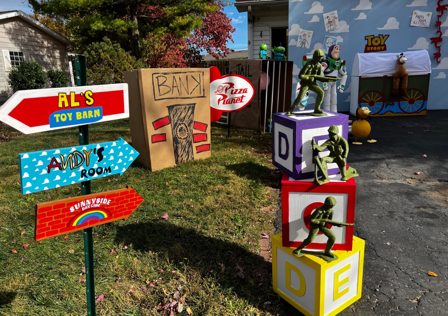 Circleville Locals Create Toy Story Display for Trick or Treat
