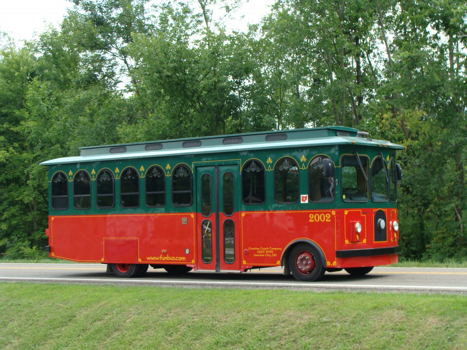 Fun Bus Announces Friday Night Bandstand Shuttle in Downtown Lancaster
