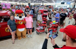 🦫 Buc-ee’s Opens First Ohio Location, Drawing Massive Crowds