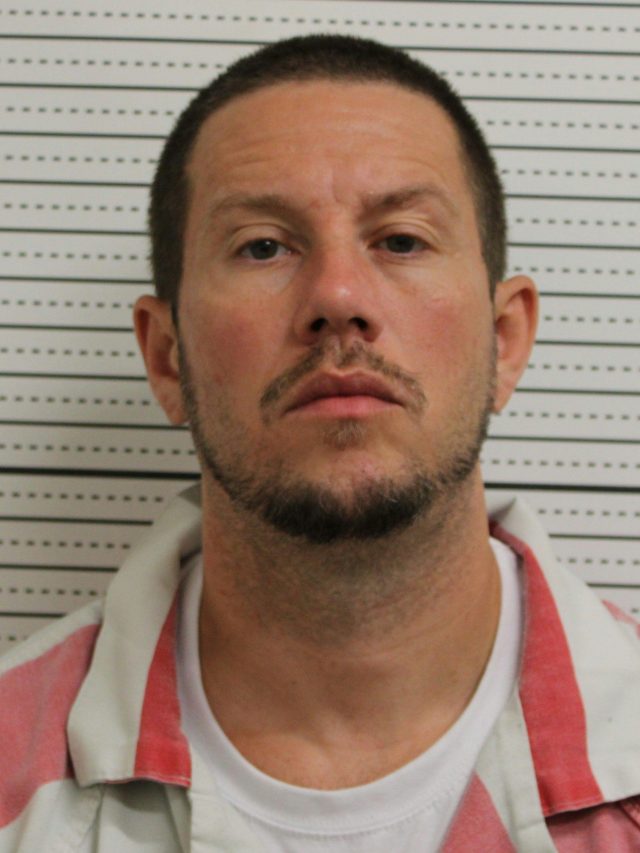 MUGSHOTS_36110995